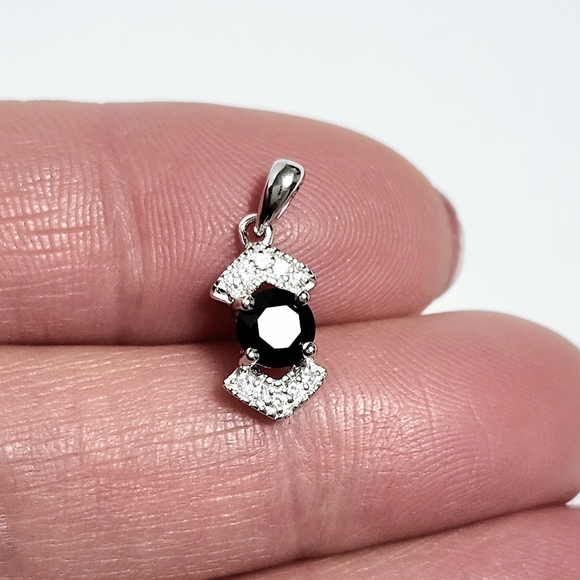 Sapphire 0.25 ct sterling silver pendant - Picture 8 of 8